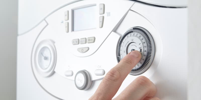 Installer un Thermostat Connecté sur Chaudière Gaz : Prix & Aides